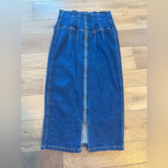 SHEIN high waisted pencil zip up skirt small - Picture 2 of 4